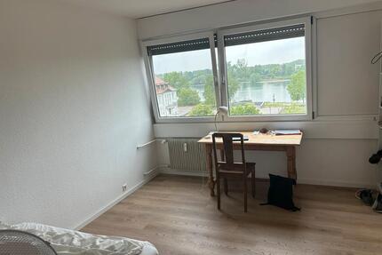 WG Zimmer zu vermieten - 560,00&nbsp;EUR Kaltmiete, ca.&nbsp; 50,00&nbsp;m&sup2; in Kehl (PLZ: 77694)