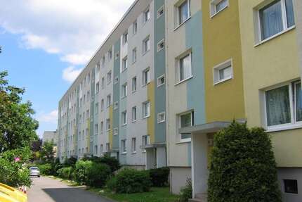 Wohnung zum Mieten in Zeulenroda-Triebes 273,00 € 54.69 m²