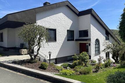 Sehr ruhiges, freistehendes Einfamilienhaus in Ebermannstadt!