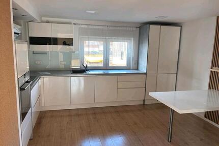 Doppelhaushälfte zu vermieten - 1.500,00&nbsp;EUR Kaltmiete, ca.&nbsp; 155,00&nbsp;m&sup2; in Schönenberg-Kübelberg (PLZ: 66901)