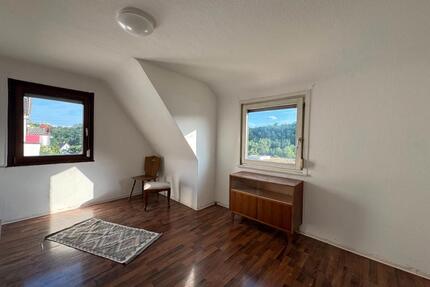Möbliert: 3 Zimmer DG, 55 m², Neckarrems - Remseck am Neckar