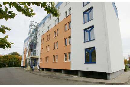 Wohnung zum Mieten in Plauen 229,43 € 29.68 m²