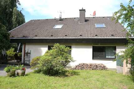 Haus zum Kaufen in Rösrath 670.000,00 € 326 m²