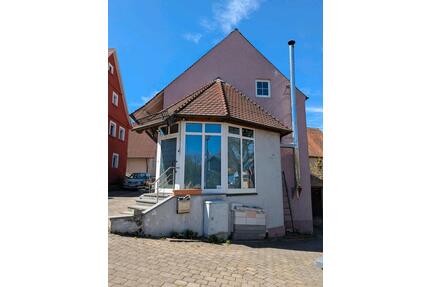 Haus zu verkaufen- 165.000€ - 165.000,00&nbsp;EUR Kaufpreis, ca.&nbsp; 170,00&nbsp;m&sup2; in Wallhausen (PLZ: 74599)