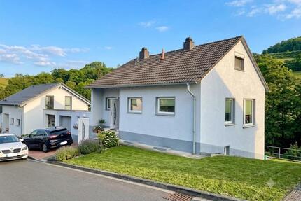 Zweifamilienhaus mit Garten & Garage in Heringen (Werra)