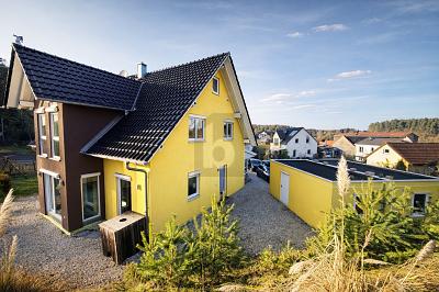 FREISTEHENDES WOHNEN IN ABSOLUTER TOP-LAGE - Plech