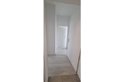 Große 4 Zimmer Wohnung mit 2 Bädern - Magdeburg Beyendorf-Sohlen