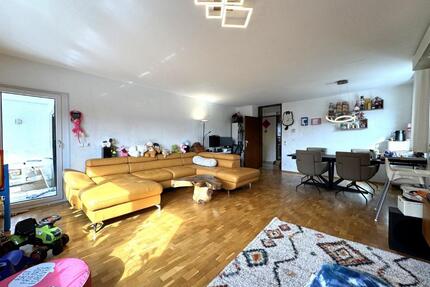 Hochwertige 3,5-Zimmer-Wohnung mit Sauna und Wallbox zu vermieten - Leonberg