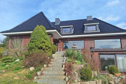 Attraktive EG Wohnung im 2 Familienhaus in Neritz