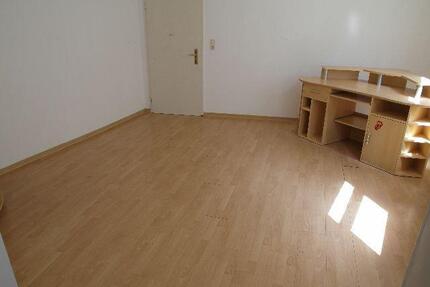 Modernisierte gemütliche 2 Zimmer-Wohnung mit Einbauküche und Dusche direkt in der Fußgängerzone! - Hameln