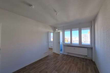 Wohnung zum Mieten in Berlin 305,29 € 32.4 m²