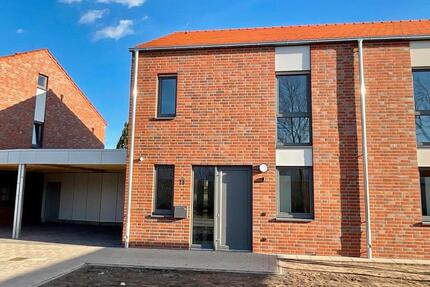 Reihenendhaus zu vermieten - 1.200,00&nbsp;EUR Kaltmiete, ca.&nbsp; 100,00&nbsp;m&sup2; in Nordhorn (PLZ: 48529)