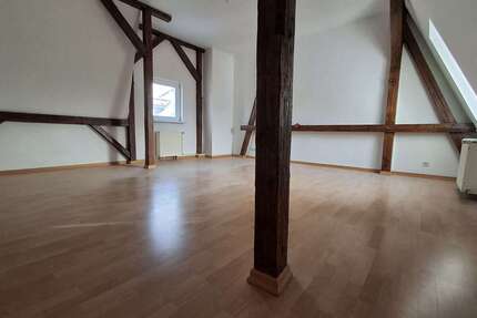 Wohnung zum Mieten in Halle 400,00 € 72 m²