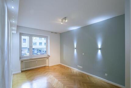 Helle 2Zi. EG Whg, Einbauküche, ab 01. 07. 2026 von Privat - Düsseldorf Stadtbezirk 2