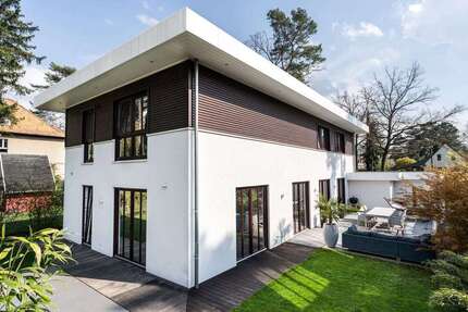 Haus zum Kaufen in Stahnsdorf 1.980.000,00 € 234 m²