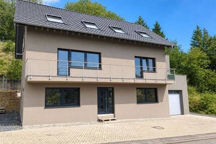 Top Lage nahe Luxemburg - Zweifamilienhaus mit Ausbaureserve - Onsdorf