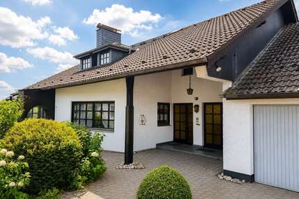 Haus zum Kaufen in Fulda 690.000,00 € 214 m²