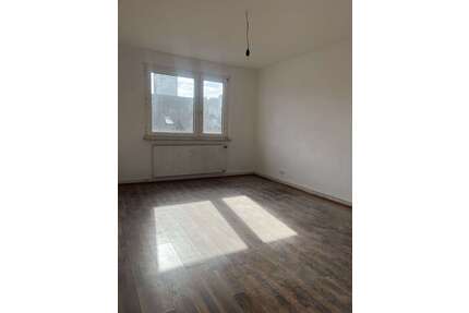 Wohnung zum Mieten in Duisburg 300,00 € 60 m²