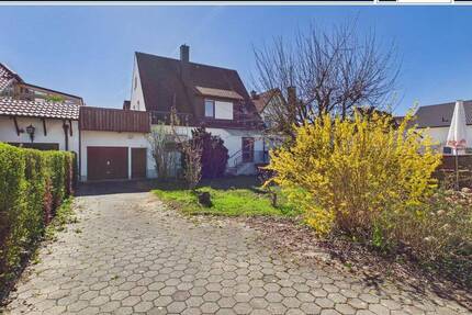 Sanierungsbedürftiges Haus mit flexibler Nutzung und Garten in Ergolding