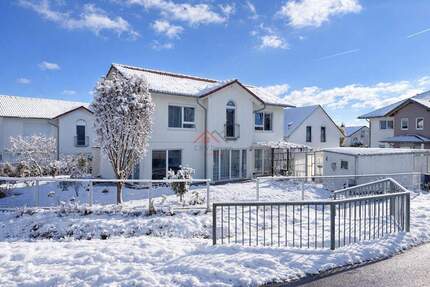 Sofort bezugsfrei! Freihstehendes Einfamilienhaus auf sonnigem Eckgrundstück mit Garage und Carport! - Emmingen-Liptingen / Emmingen