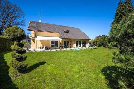Haus zum Kaufen in Grasbrunn 2.250.000,00 € 261 m²