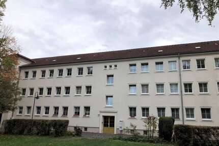 Wohnung zum Mieten in Braunsbedra 273,00 € 49.6 m²