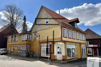 RESERVIERT - Investitionschance zwei Wohneinheiten + Laden in 37444 Sankt Andreasberg