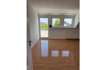 Schöne 3-Zimmerwohnung im Zentrum von Neuss-Holzheim mit Balkon