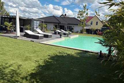 Bungalow mit Pool und sep. Baugrundstück - Neustadt (Wied) Hombach