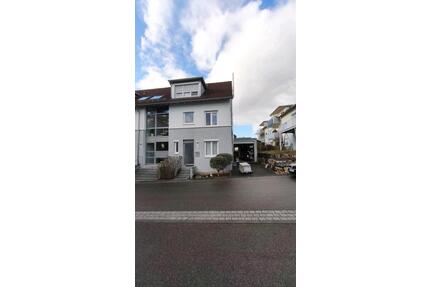 Gepflegte 5-Zimmer-Wohnung im Haus-im-Haus-Konzept mit Garage - Schwaikheim