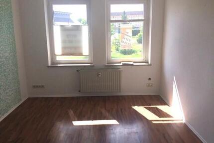 Viel Platz !!! Großzügige 6R-Wohnung 133 m², 2 Bäder, Garten, Pkw-Stellplatz am Haus - Reichenbach im Vogtland