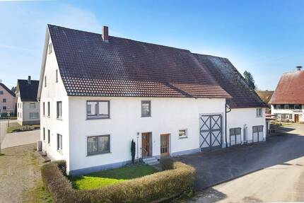 . Wohnen mit Mehrwert . Bauernhaus mit viel Fläche für Hobby und Beruf - Krauchenwies-Göggingen