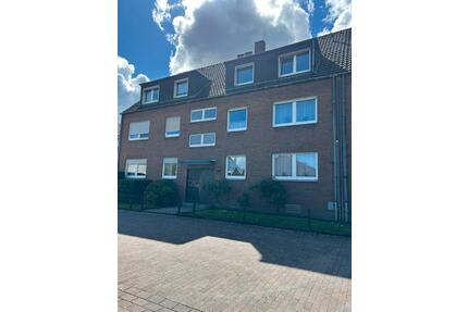 Helle Dachgeschosswohnung in Oberhausen-Buschhausen mit offener K