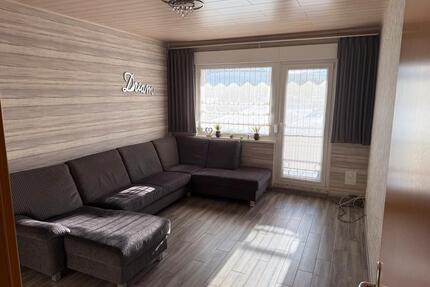 Gepflegte 4- Zimmer- Wohnung mit Einbauküche, Ruhige Lage - Nebra (Unstrut)