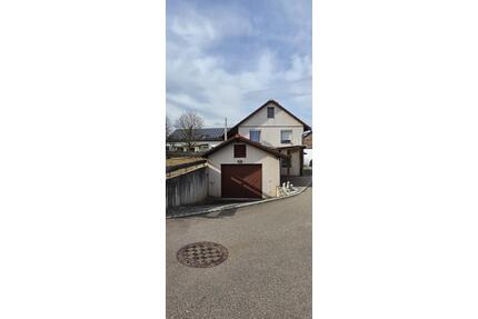 EinZweifamilienhaus - 245.000,00&nbsp;EUR Kaufpreis, ca.&nbsp; 124,00&nbsp;m&sup2; in Rainau (PLZ: 73492)