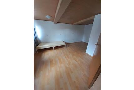 WG Zimmer Nähe Schweinfurt - 360,00&nbsp;EUR Kaltmiete, ca.&nbsp; 12,00&nbsp;m&sup2; in Schweinfurt (PLZ: 97424) Bellevue