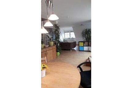 Großzügiges Lichtdurchflutetes Maisonette-Juwel in Urbach