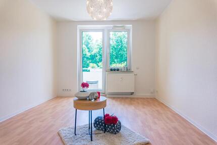 Erdgeschosswohnung mit Balkon zum Sofortbezug - Chemnitz Bernsdorf