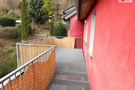 2-Raum-Balkonwohnung mit separatem Eingang in Annaberg-Buchholz!