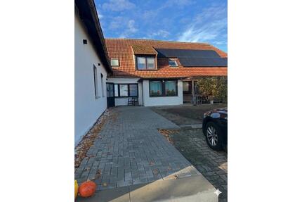 Großzügiges Mehrgenerationshaus mit Solaranlage & Pool - Banzkow