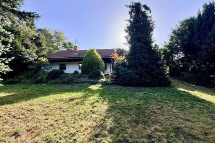 Grundstück zu verkaufen in Berg 2.180.000,00 € 1100 m²