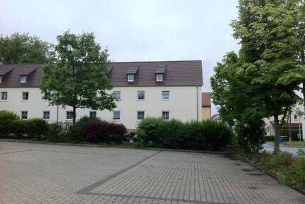 4 R.- WE im Erdgeschosswohnung in zentraler Lage zu vermieten - Schkopau