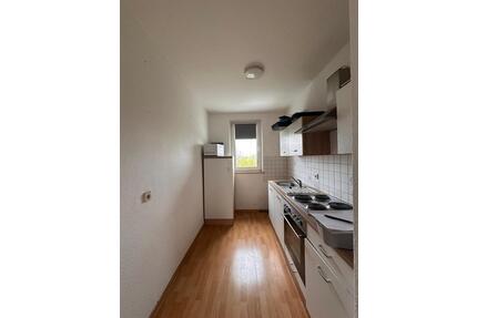 Helle 3-Zimmer-Wohnung mit Balkon und Küche | 59 m² | ruhige Lage - Leuna