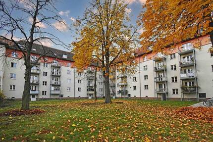 ERSTBEZUG NACH KOMPLETTER RENOVIERUNG! 3-Raum-Wohnung mit Balkon im begehrten Plagwitz - Leipzig