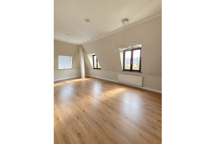 Wohnung zum Mieten in Frankfurt 2.400,00 € 110 m²