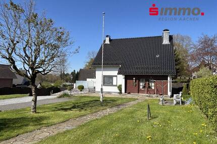Freistehendes Einfamilienhaus mit Garage in zentraler Lage - Monschau Imgenbroich