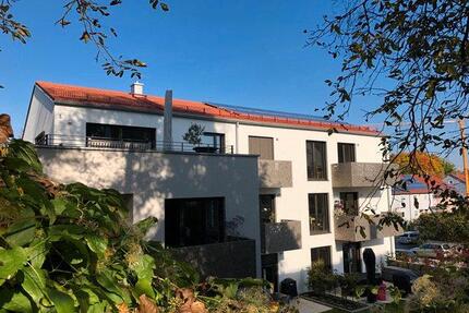 moderne und exklusive 3,5 Zimmerwhg mit EBK, Gäste WC und Balkon - Regensburg Ganghofersiedlung