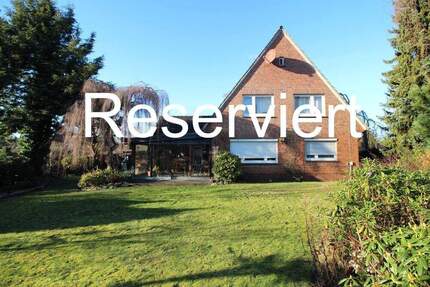 Solides Ein - Zweifamilienhaus mit Garage - Hatten Hatterwüsting I