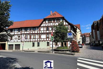 Wohn - und Geschäftshaus in Schmalkalden - Mach was draus ! 2 Wohnungen + Gewerbe + Doppelgarage jetzt - bis zu 5 Wohnungen möglich !