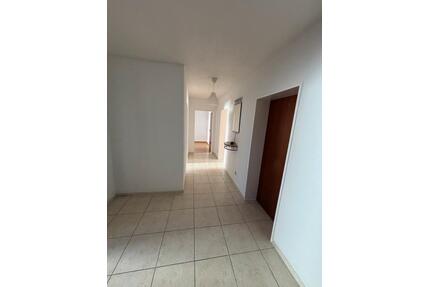 Attraktive 3-Zimmer-Wohnung mit 90 m² zu vermieten - Hüfingen